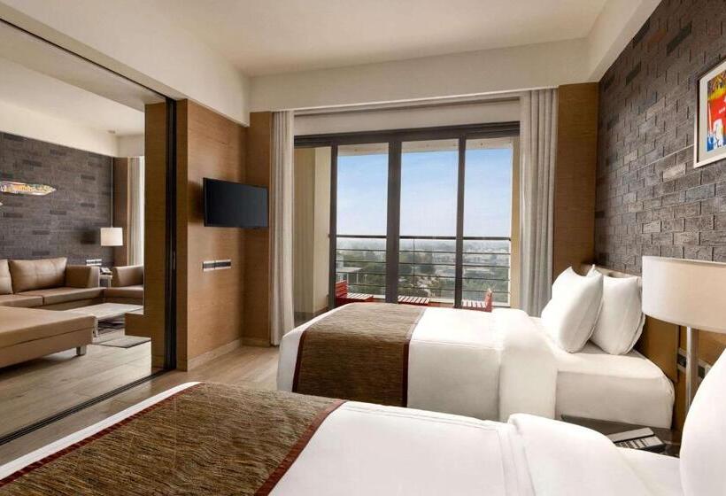 هتل Wyndham Ahmedabad Shela