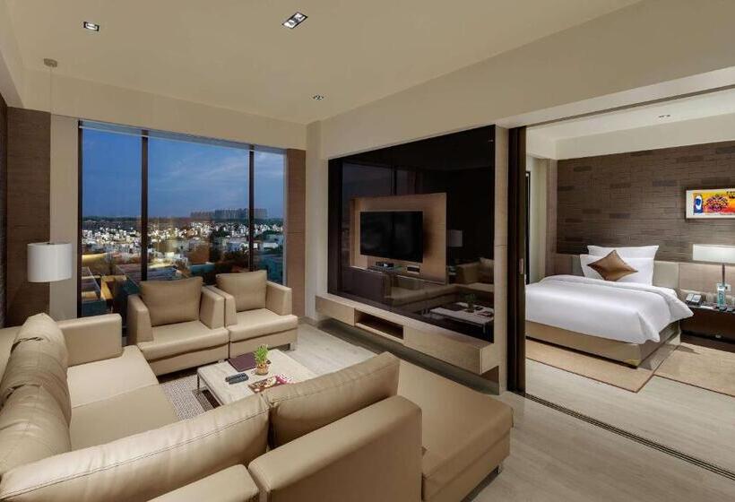 هتل Wyndham Ahmedabad Shela