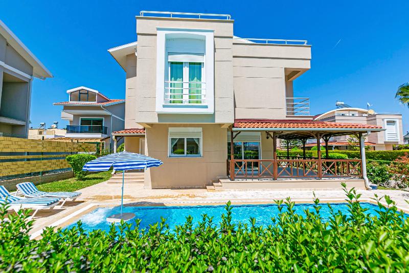 בית מלון כפרי Paradise Town Villa Despina