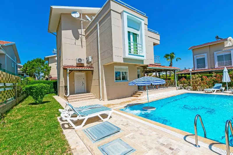 Hotelli Paradise Town Villa Despina