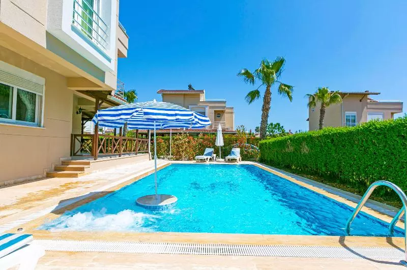 Hotelli Paradise Town Villa Despina