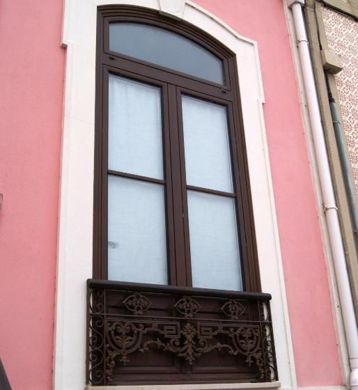 مبيت وإفطار Alojamento Alboi