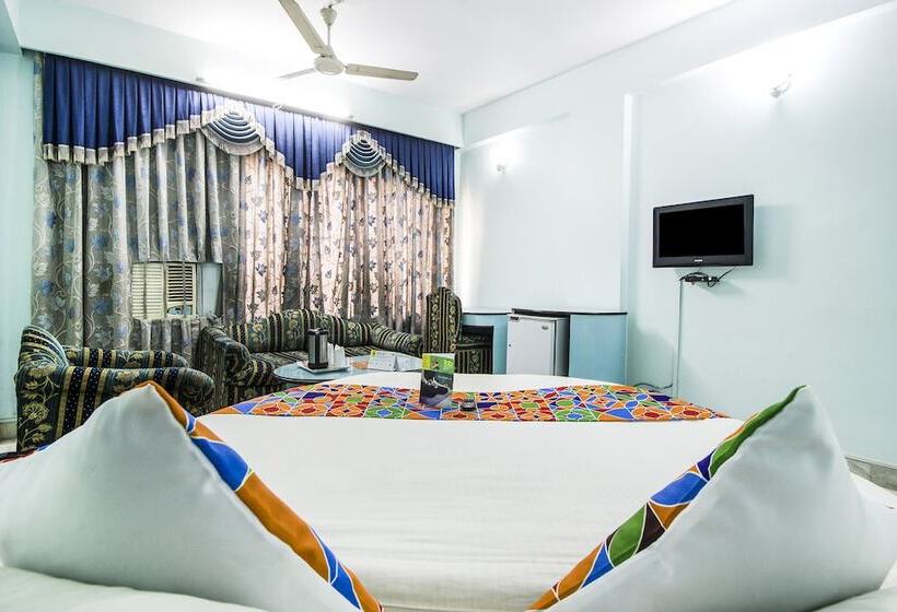 Fabhotel Mayfair Inn