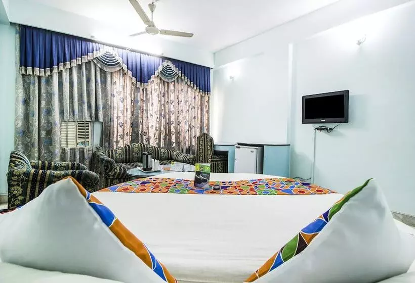 Fabhotel Mayfair Inn