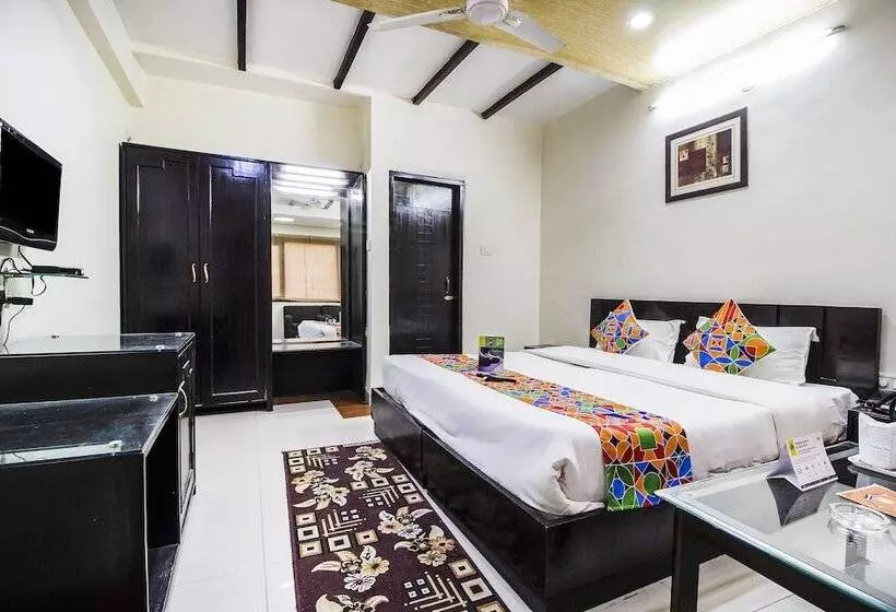 Fabhotel Mayfair Inn