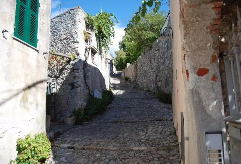 ホテル Albergo Villa Ada