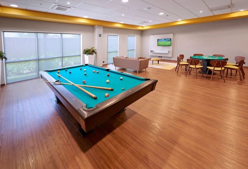 酒店 City Express Suites By Marriott Silao Aeropuerto