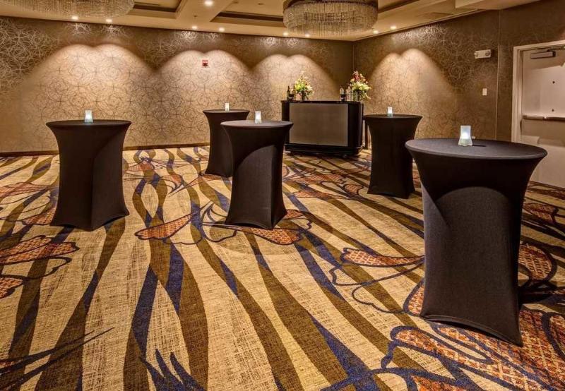 Отель Courtyard By Marriott Oxford