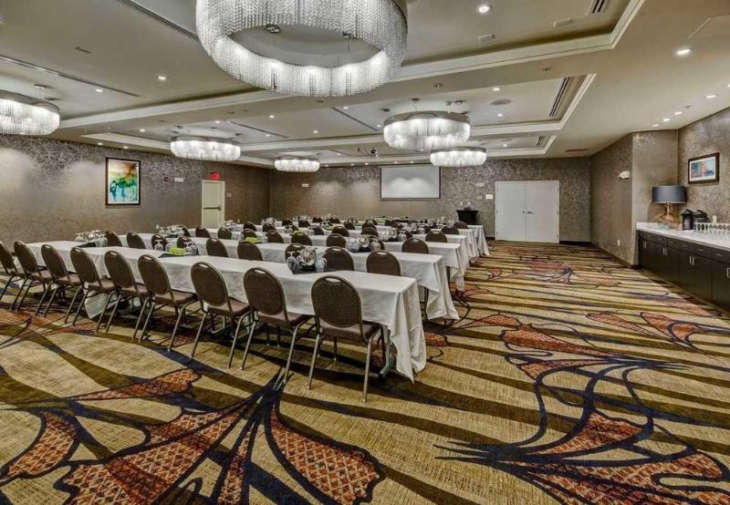 Отель Courtyard By Marriott Oxford