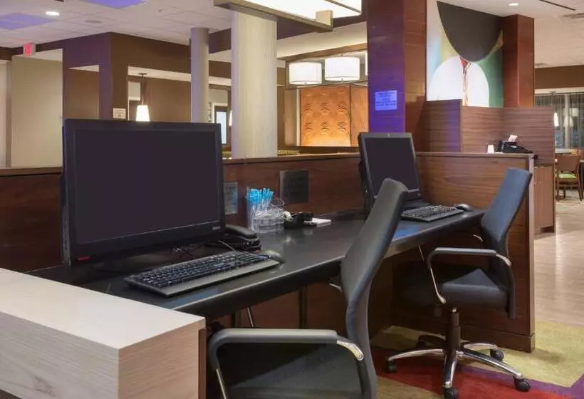 ホテル Fairfield Inn & Suites By Marriott Burlington