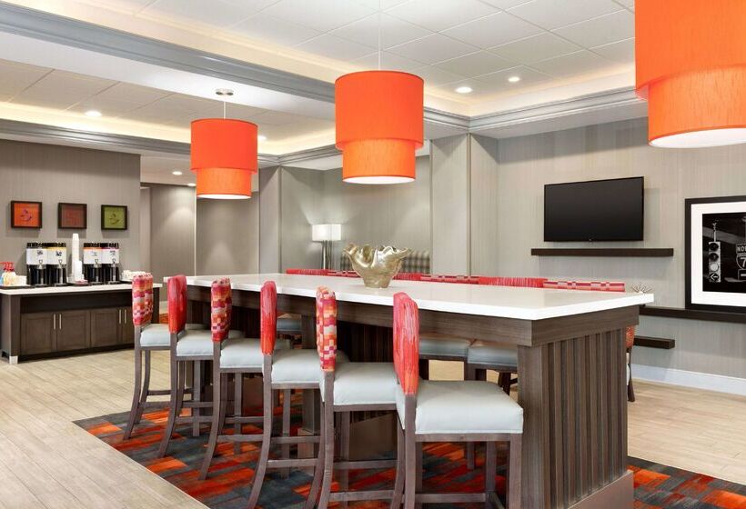 فندق Hampton Inn North Olmsted Cleveland Airport