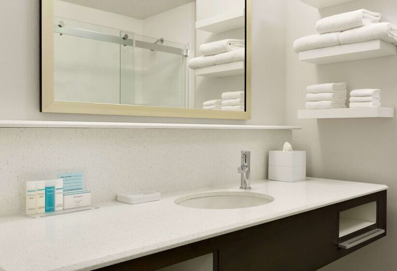 فندق Hampton Inn North Olmsted Cleveland Airport