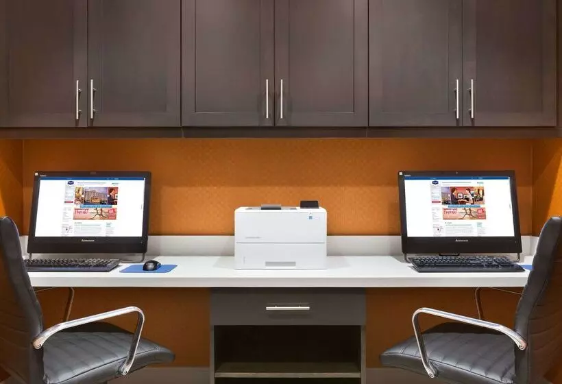 ホテル Hampton Inn North Olmsted Cleveland Airport