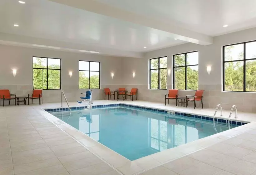 ホテル Hampton Inn North Olmsted Cleveland Airport