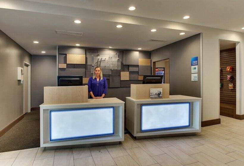 فندق Holiday Inn Express & Suites   Ithaca, An Ihg