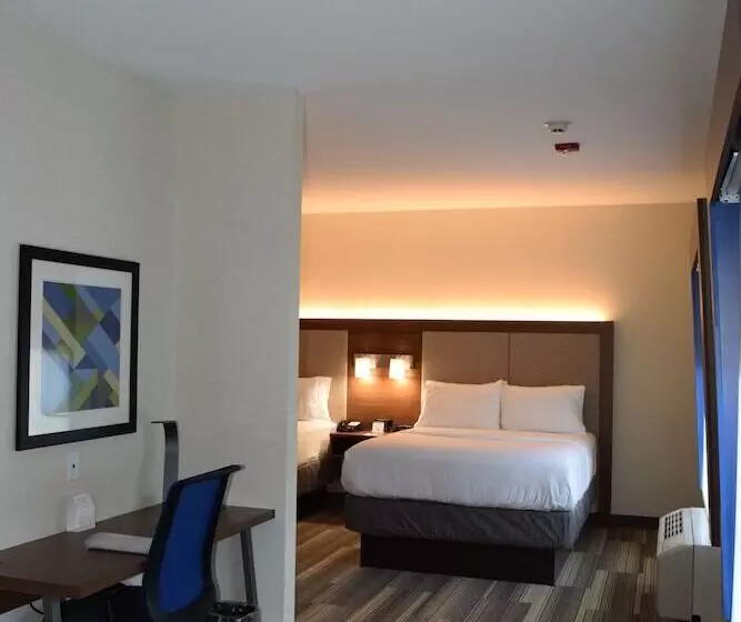 هتل Holiday Inn Express & Suites Ithaca, An Ihg