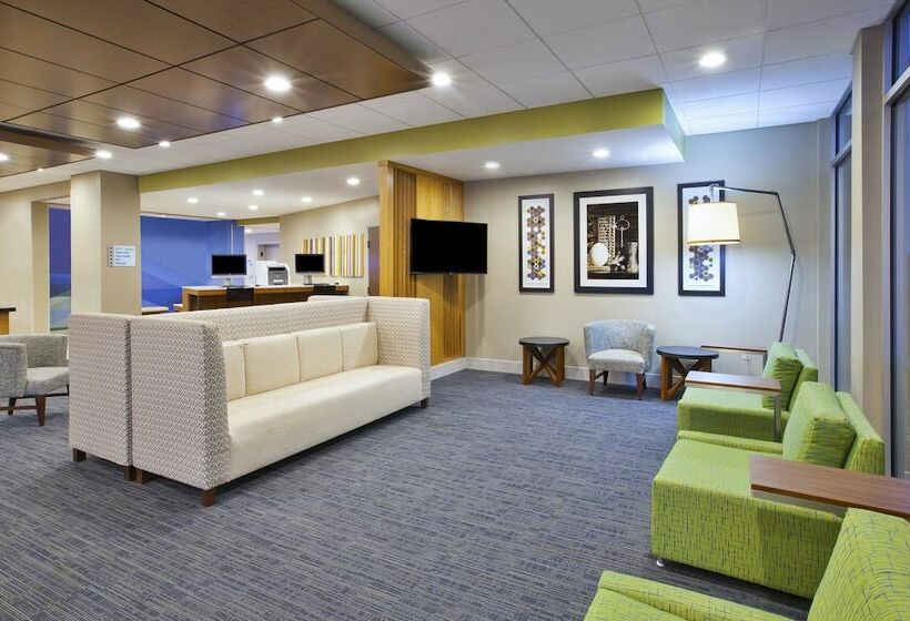 هتل Holiday Inn Express & Suites Parkersburg East, An Ihg