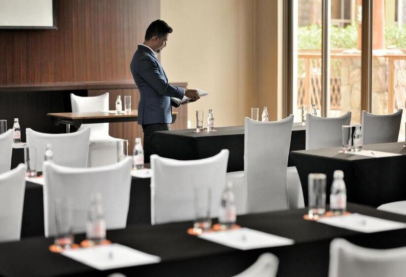 Отель Lapita, Dubai Parks And Resorts, Autograph Collection