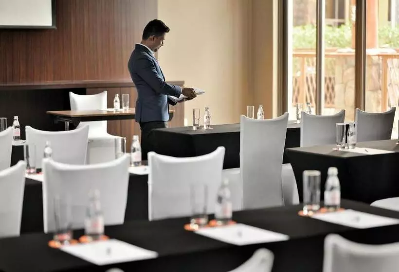 Hotelli Lapita, Dubai Parks And Resorts, Autograph Collection