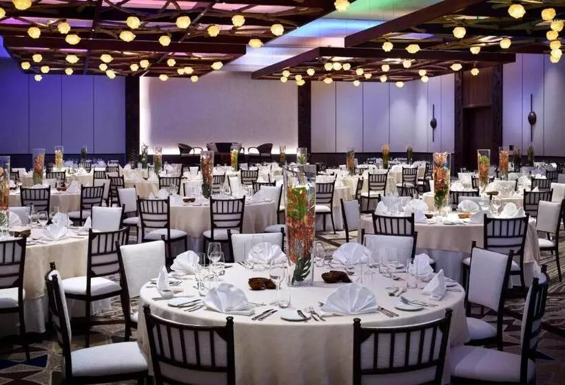 Hotelli Lapita, Dubai Parks And Resorts, Autograph Collection