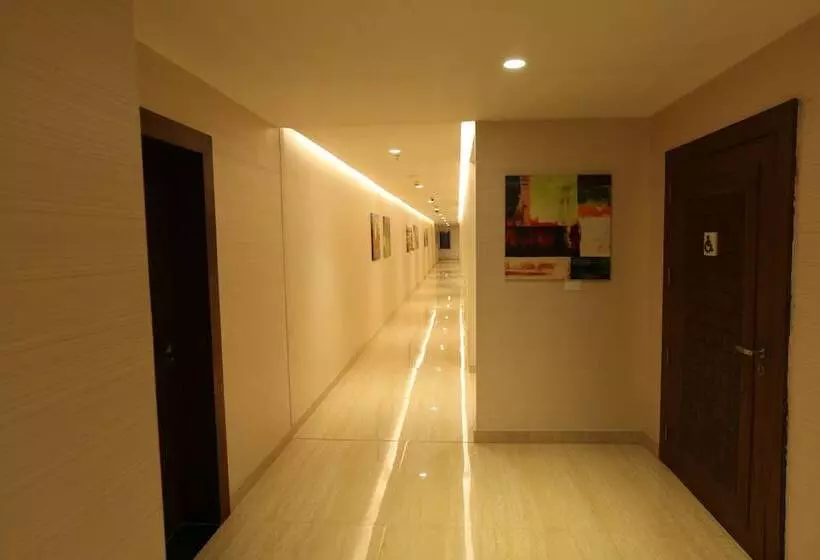 Hotelli M Crown