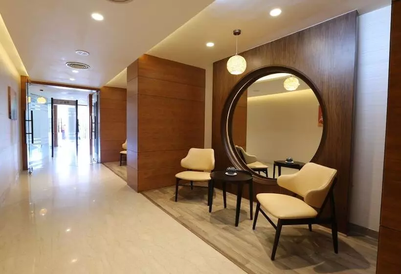 Hotelli M Crown