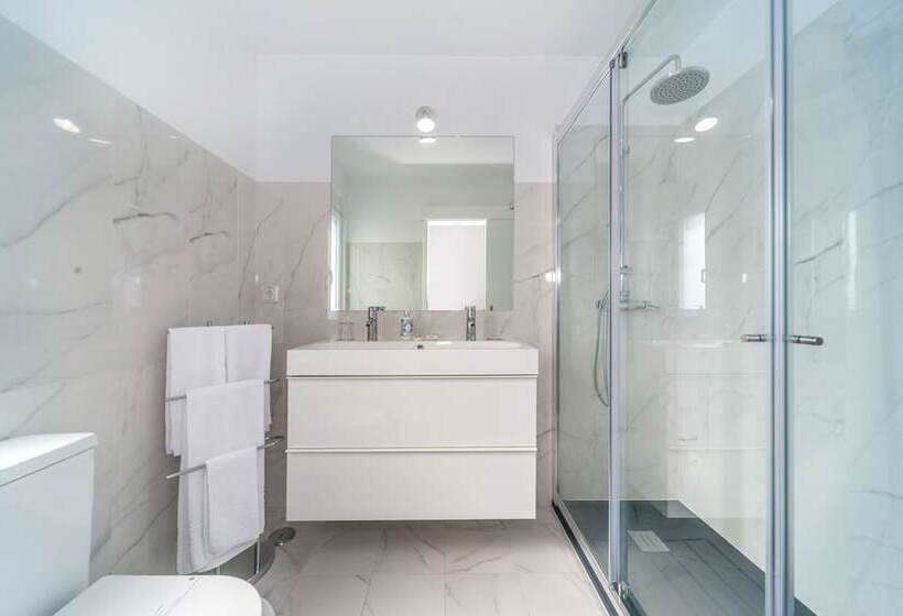 هتل My House At Estoril Guest House