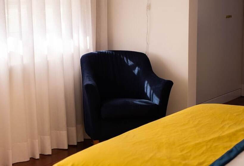 هتل My House At Estoril Guest House