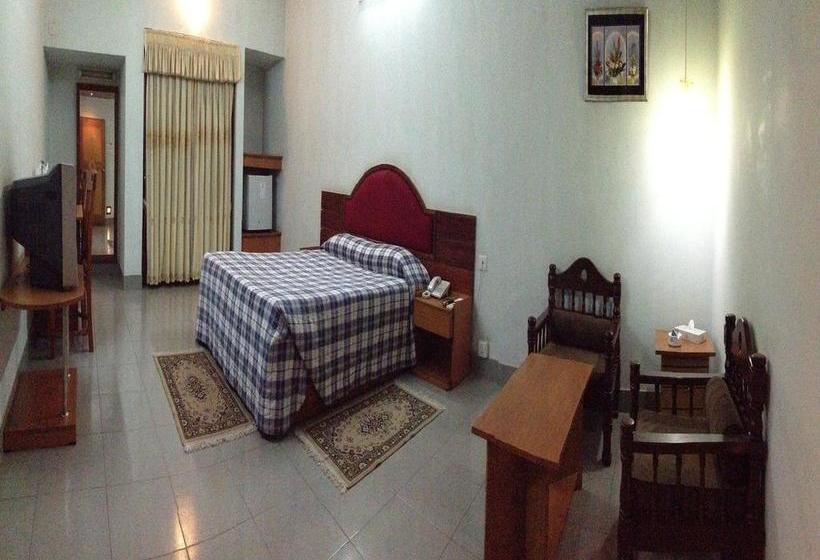 בית מלון כפרי Naz Garden