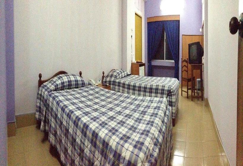 בית מלון כפרי Naz Garden