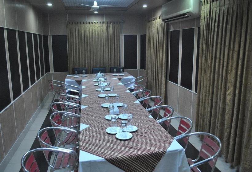 בית מלון כפרי Naz Garden