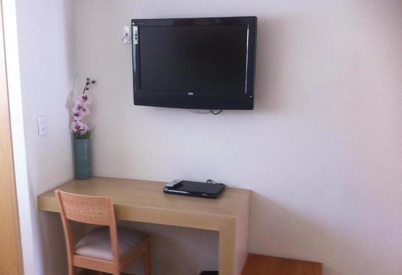 호텔 Set In  & Suites