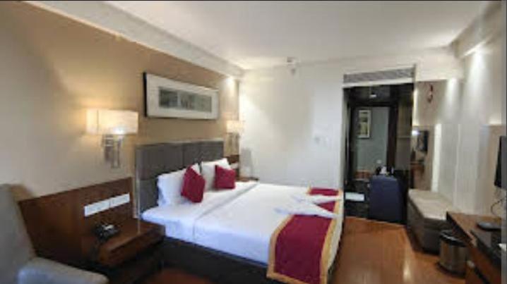 The Svm Hotel  Free Lavish Buffet Breakfast