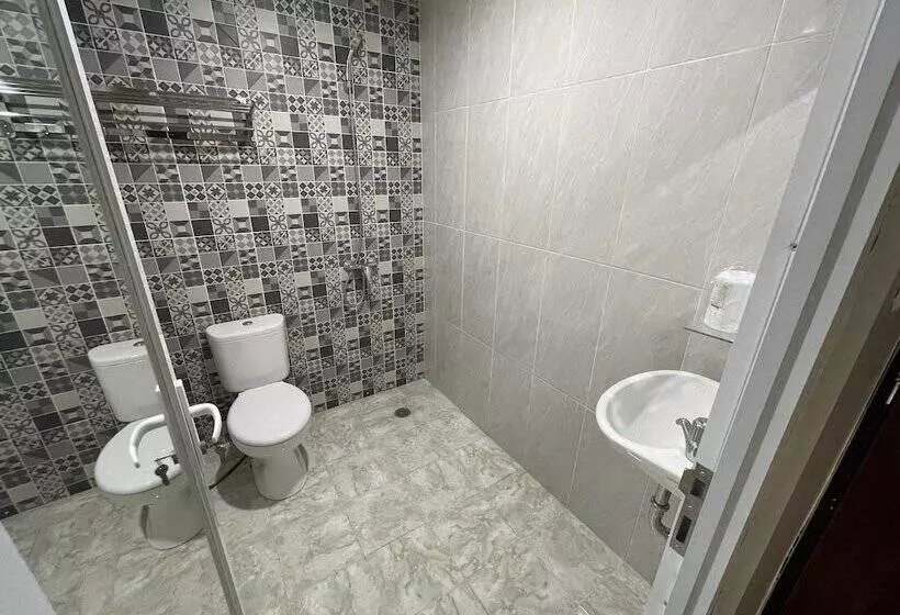 Hotelli Liberta Home Seririt Bali