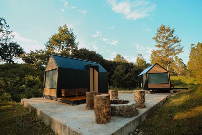 בית מלון כפרי Bobocabin Signature Toba