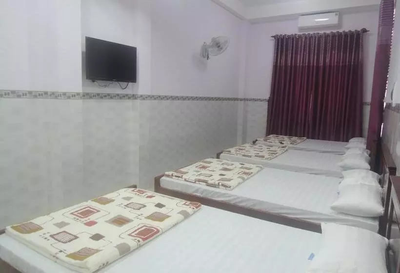 2001 Motel
