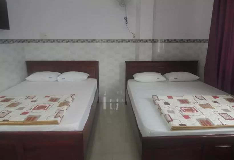 2001 Motel