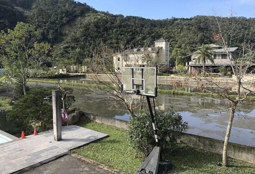 تختخواب و صبحانه 35 A Li Bnb