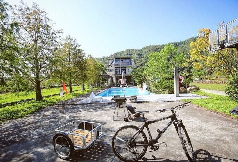 تختخواب و صبحانه 35 A Li Bnb