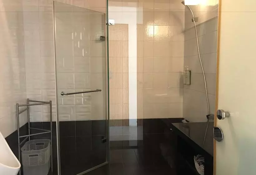 تختخواب و صبحانه 35 A Li Bnb