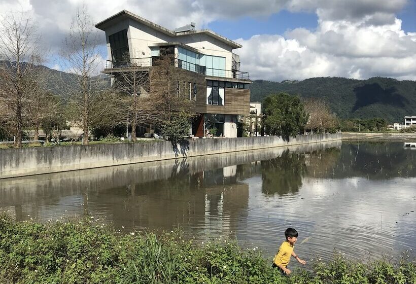 تختخواب و صبحانه 35 A Li Bnb