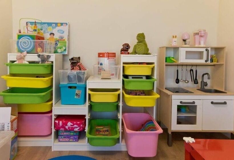 تختخواب و صبحانه The Bay House