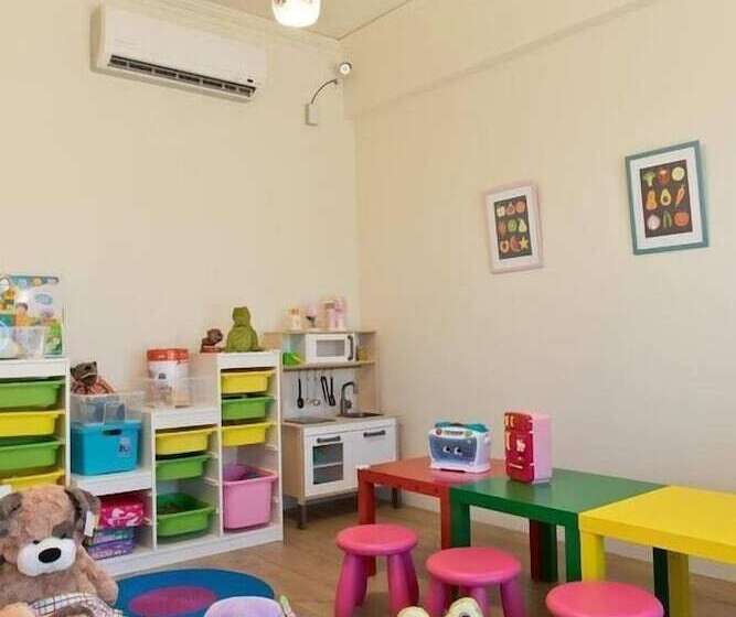 تختخواب و صبحانه The Bay House