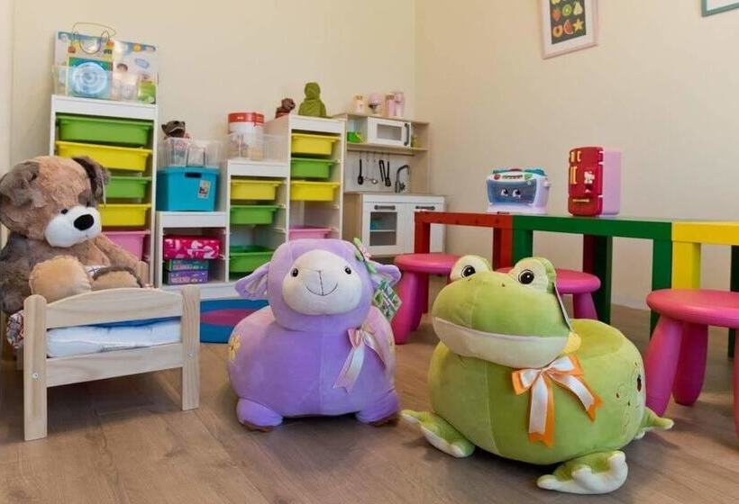 تختخواب و صبحانه The Bay House