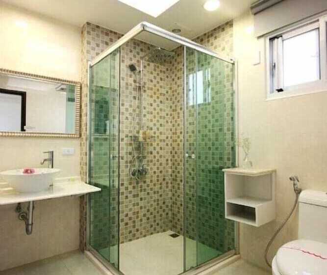 تختخواب و صبحانه The Bay House