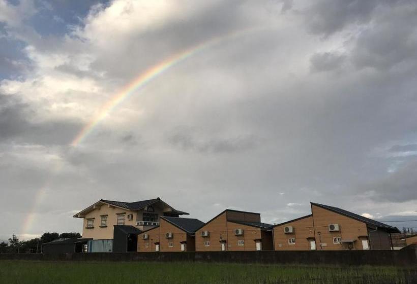 تختخواب و صبحانه Easy Home Stay