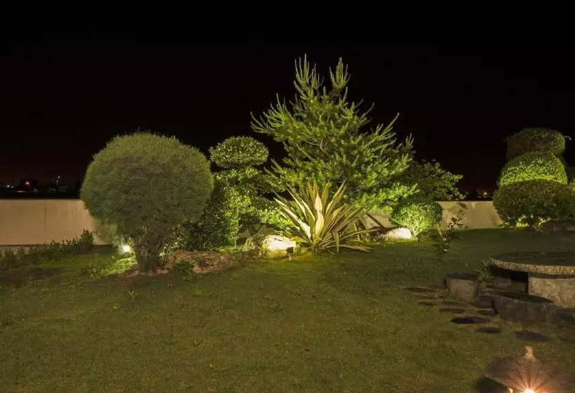 تختخواب و صبحانه Easy Home Stay