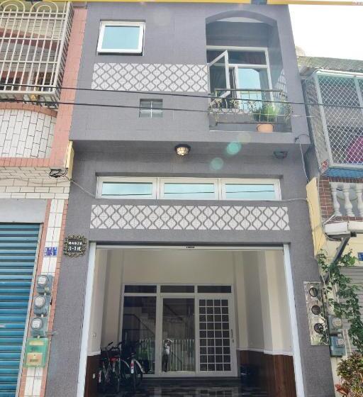 تختخواب و صبحانه Good Mood Cottage