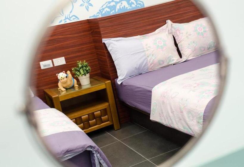 تختخواب و صبحانه Good Mood Cottage