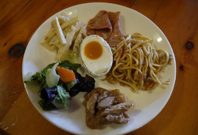 تختخواب و صبحانه Kingtaiwan